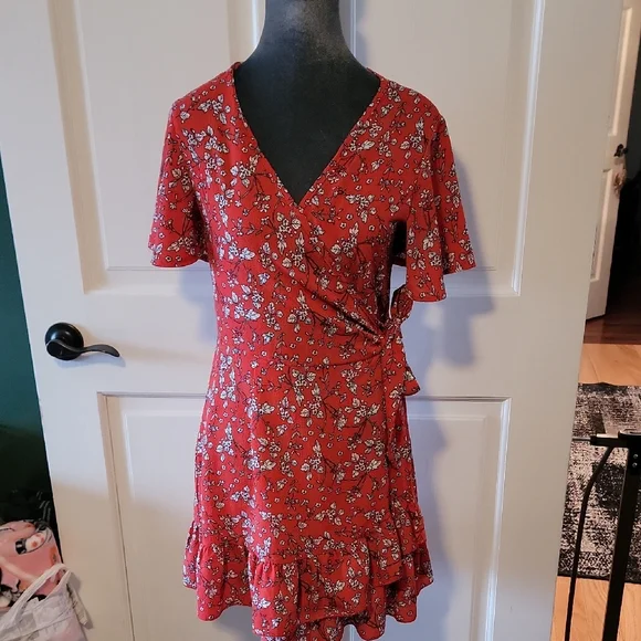 Floral Red Wrap Dress Small - Picture 1 of 5